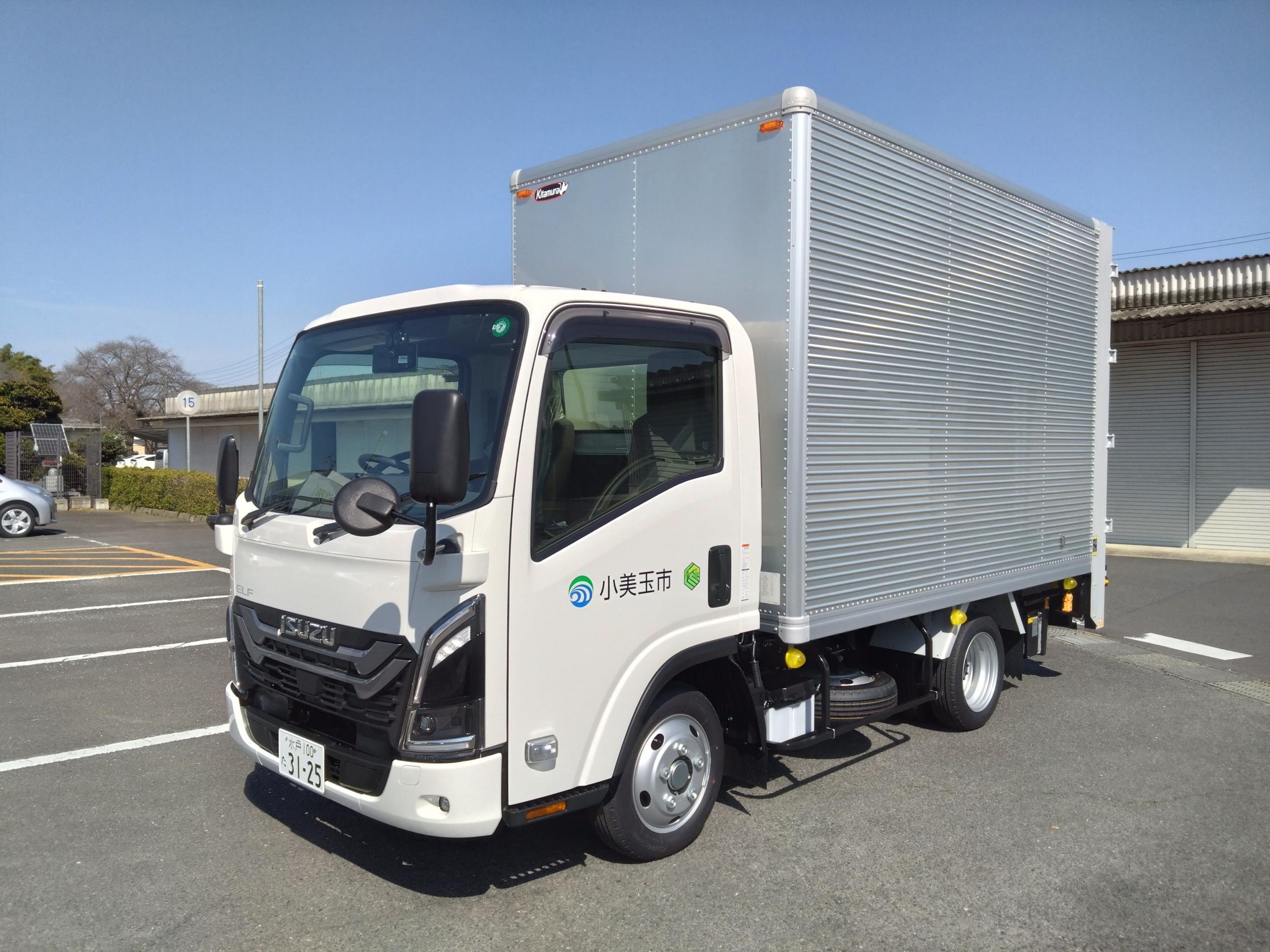 資機材運搬車