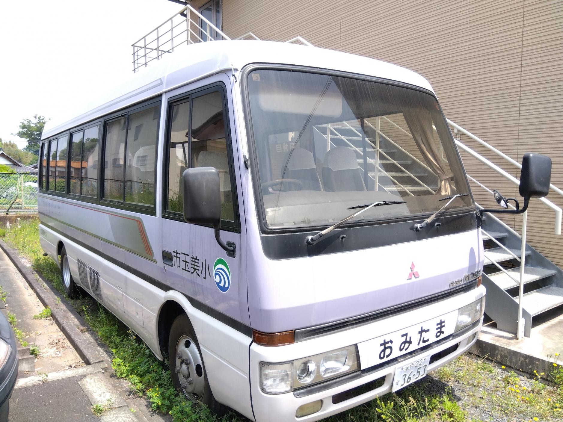 外観右前