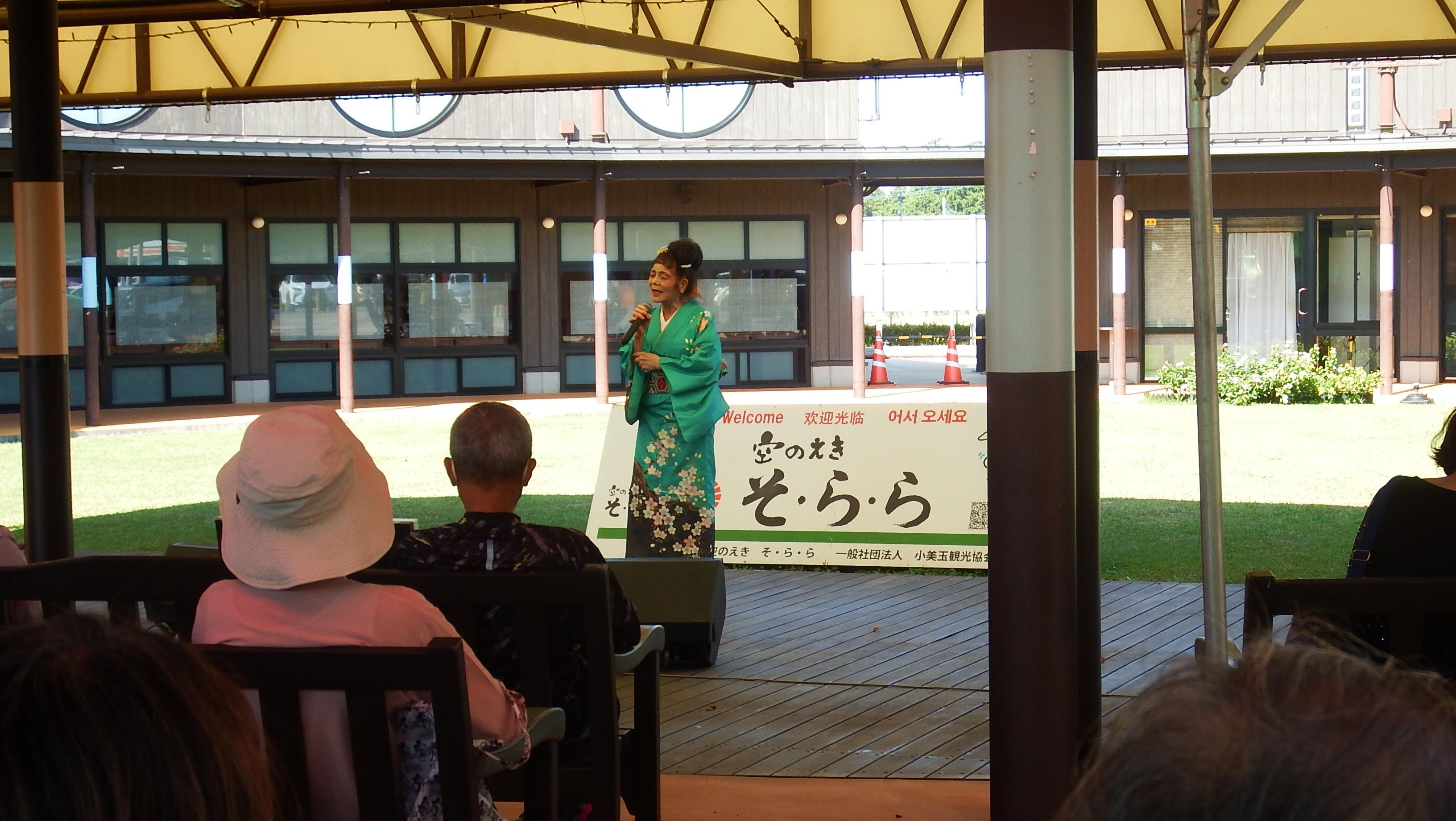 カラオケ楽園出演者写真14