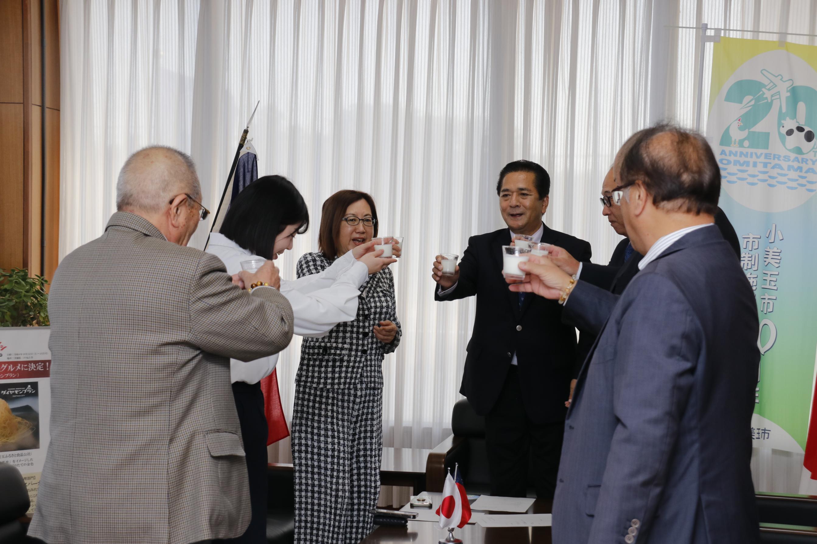 おみたまヨーグルトで乾杯