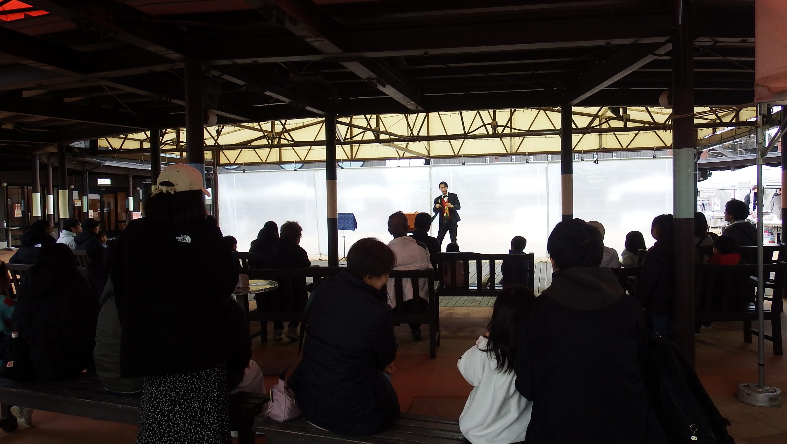 マジシャンアキラ写真2 マジシャンアキラ写真2